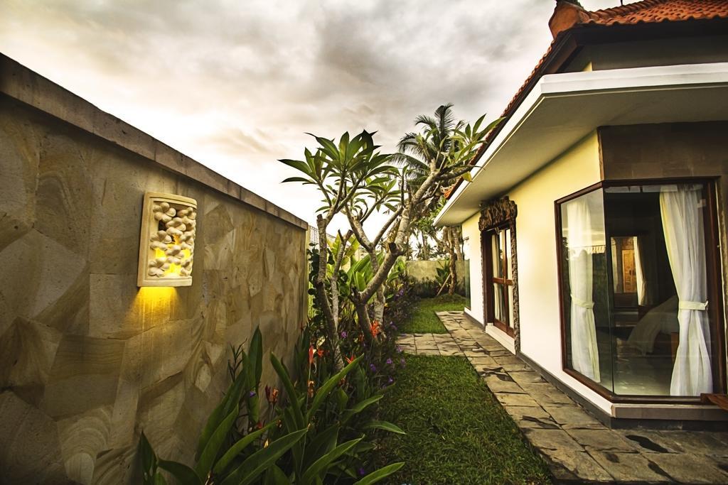 Ubud Lestari Villa Eksteriør billede
